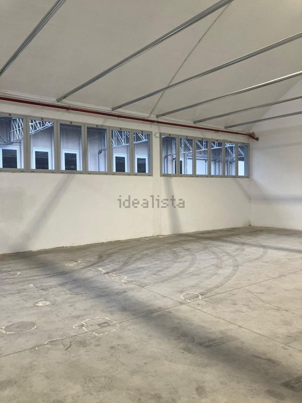 capannone in affitto a Montemurlo