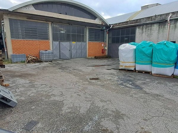 capannone in affitto a Montemurlo in zona Fornacelle