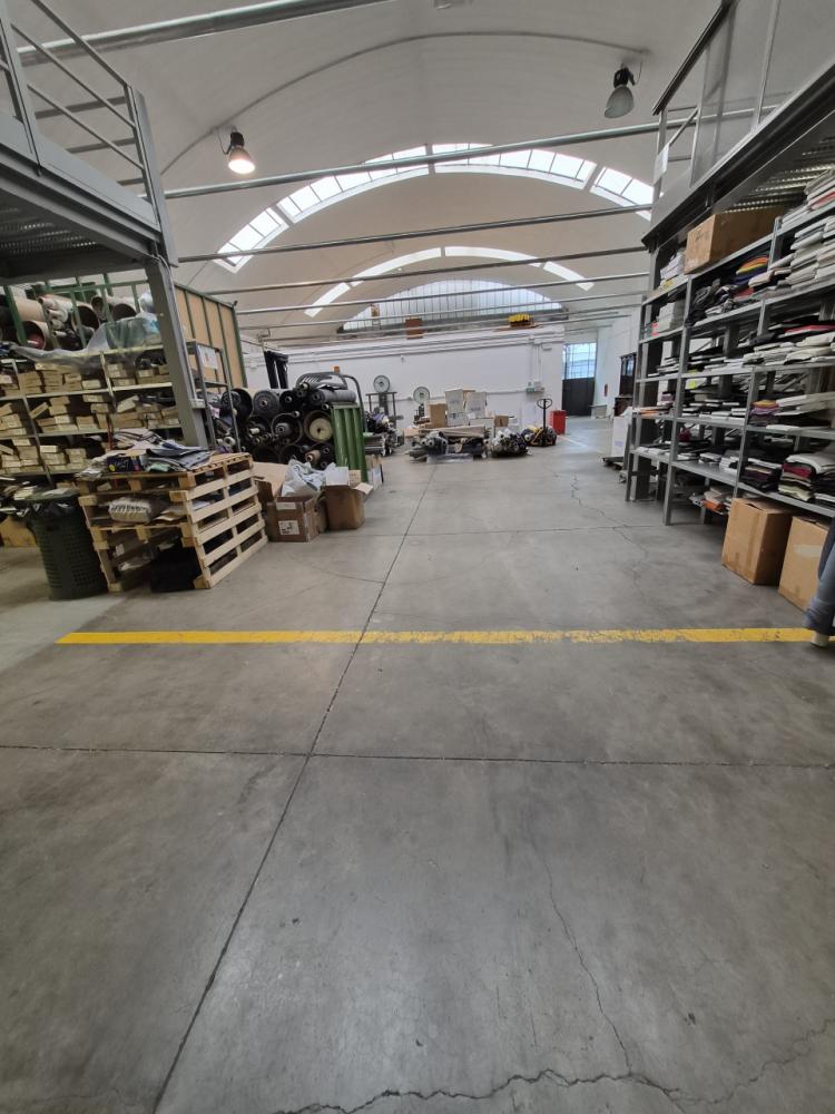 locale commerciale in affitto a Montemurlo