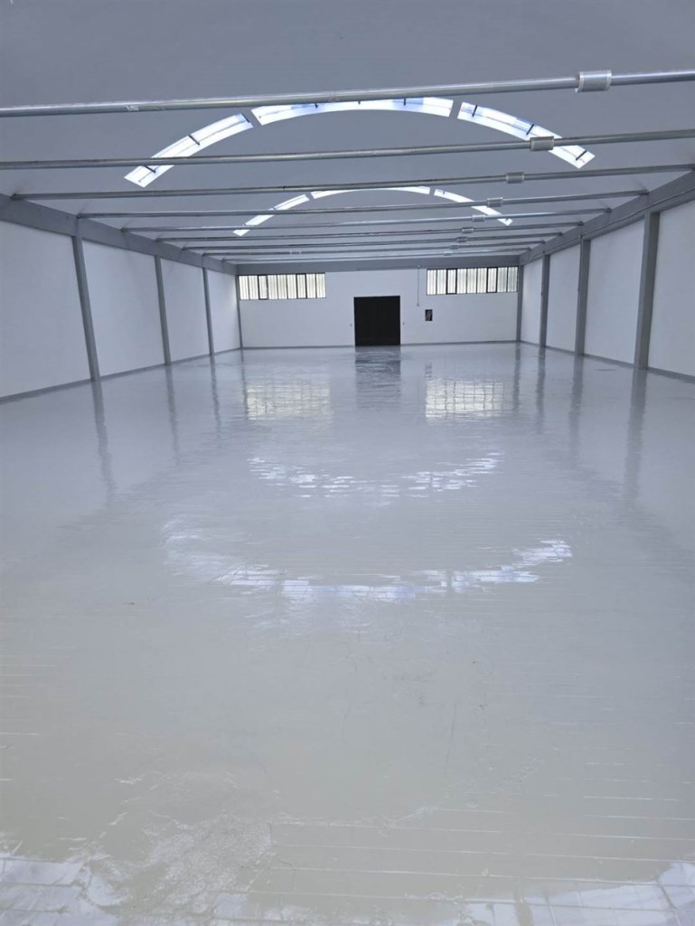 locale commerciale in affitto a Montemurlo