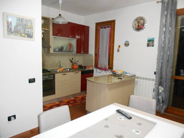 casa indipendente in affitto a Montemurlo