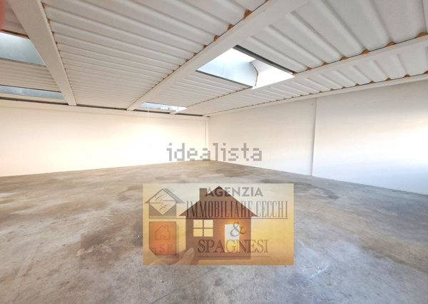 locale commerciale in affitto a Poggio a Caiano