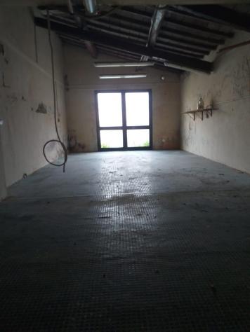 locale commerciale in affitto a Poggio a Caiano