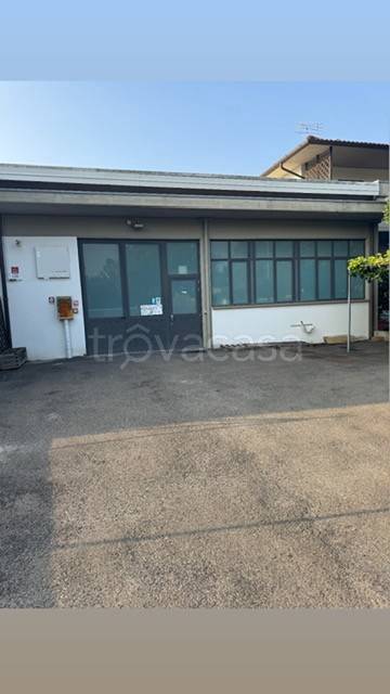 locale commerciale in affitto a Poggio a Caiano