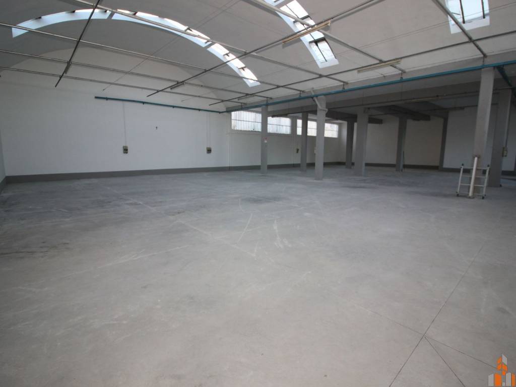 locale commerciale in affitto a Poggio a Caiano