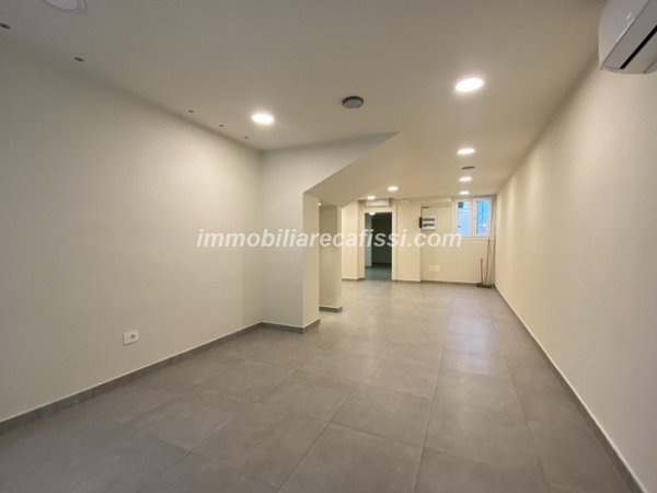 locale commerciale in affitto a Poggio a Caiano