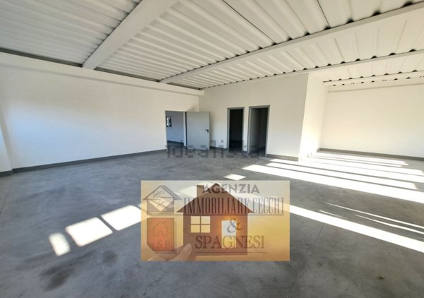 locale commerciale in affitto a Poggio a Caiano