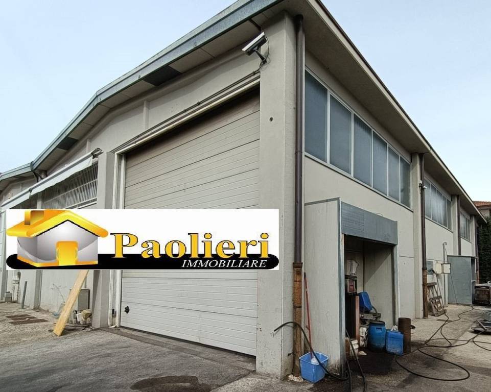 locale commerciale in affitto a Poggio a Caiano