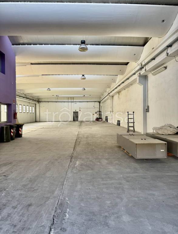 locale commerciale in affitto a Poggio a Caiano in zona Poggetto