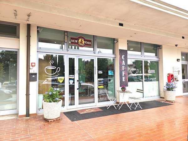 negozio in affitto a Poggio a Caiano
