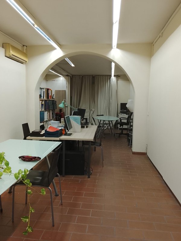 locale commerciale in affitto a Poggio a Caiano