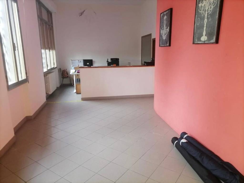 locale commerciale in affitto a Poggio a Caiano