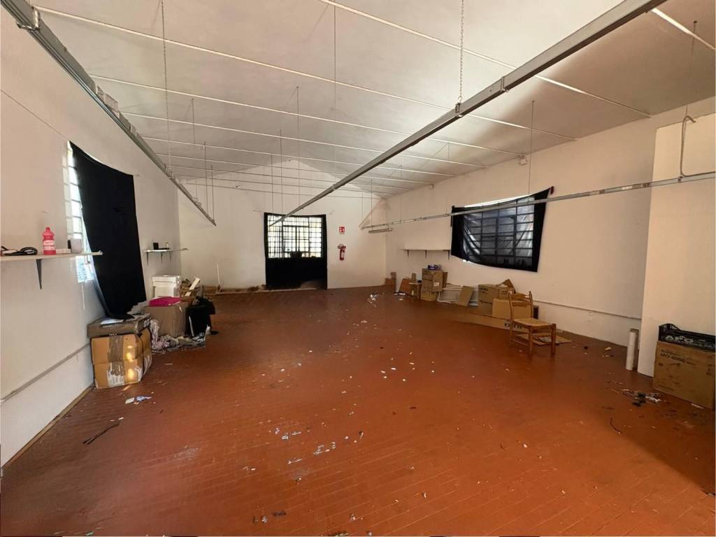 locale commerciale in affitto a Poggio a Caiano