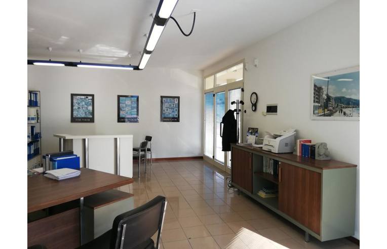 locale commerciale in affitto a Poggio a Caiano