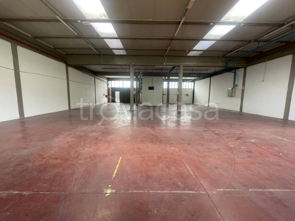 locale commerciale in affitto a Poggio a Caiano