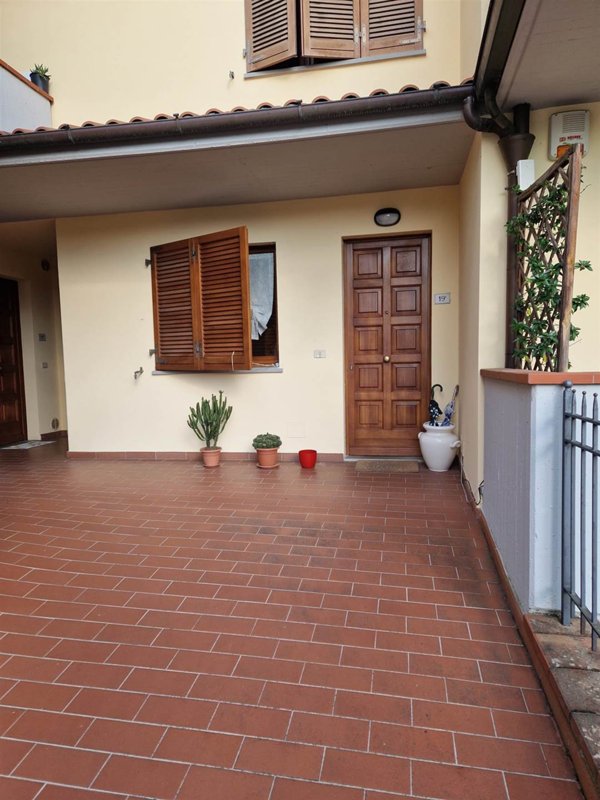 appartamento in affitto a Poggio a Caiano in zona Santa Cristina in Pilli