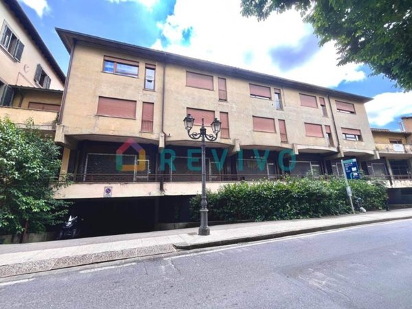 ufficio in affitto a Prato in zona Santa Maria