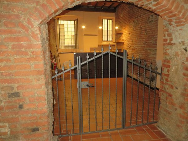 locale commerciale in affitto a Prato