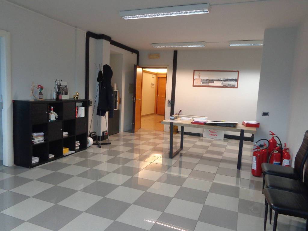 ufficio in affitto a Prato in zona Cafaggio