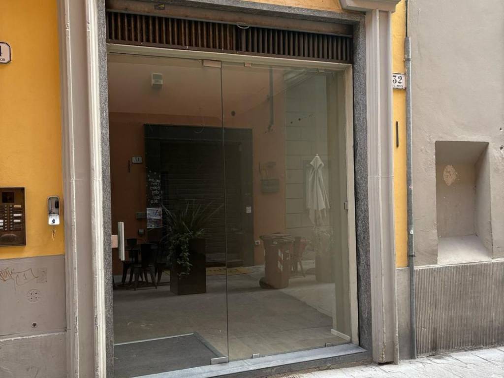 negozio in affitto a Prato