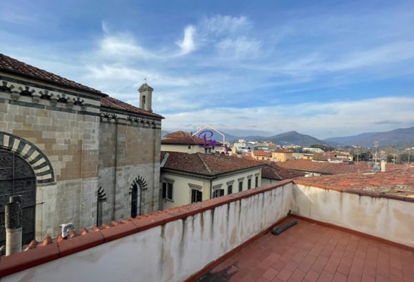 appartamento in affitto a Prato in zona Grignano