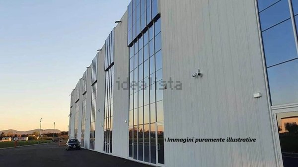 locale commerciale in affitto a Prato in zona Paperino