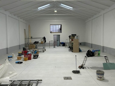 locale commerciale in affitto a Prato