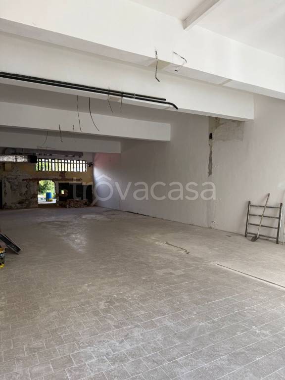 locale commerciale in affitto a Prato in zona Galciana