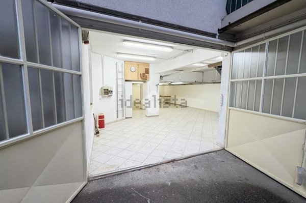 locale di sgombero in affitto a Prato