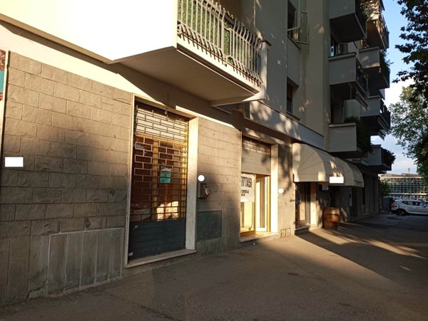 locale commerciale in affitto a Prato in zona Ponzano