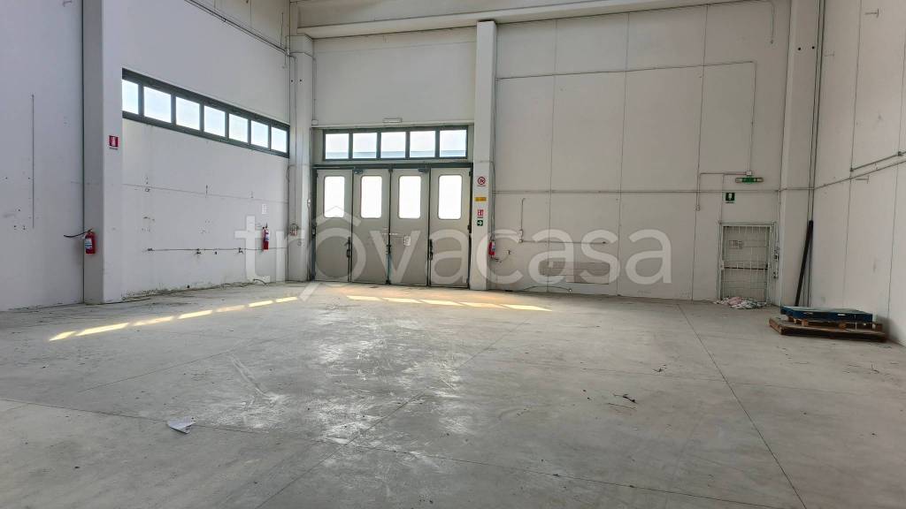 locale commerciale in affitto a Prato in zona Vergaio