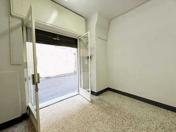 negozio in affitto a Prato
