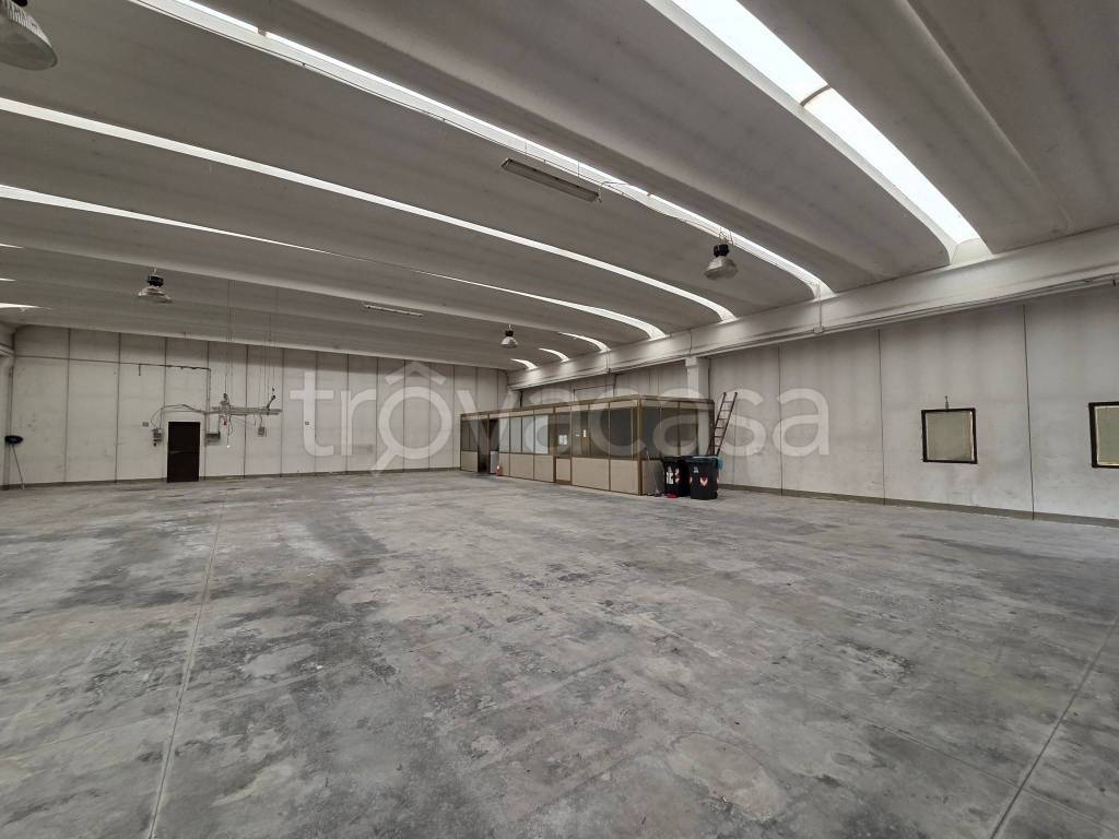 locale commerciale in affitto a Prato in zona Vergaio