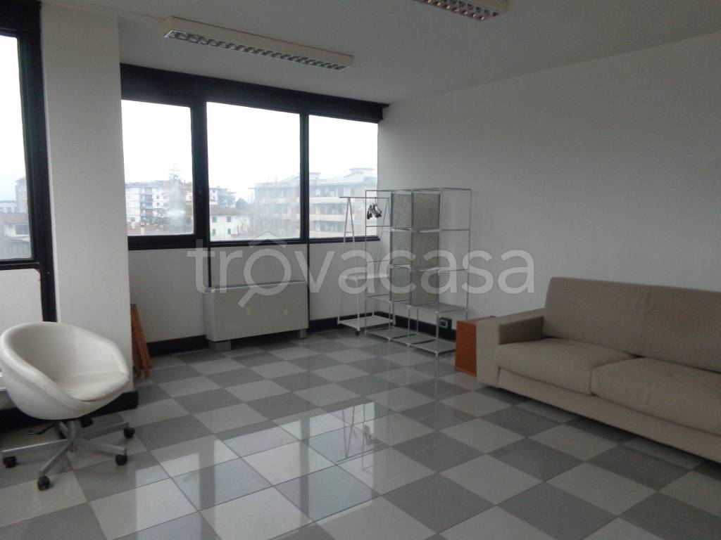 ufficio in affitto a Prato in zona Cafaggio