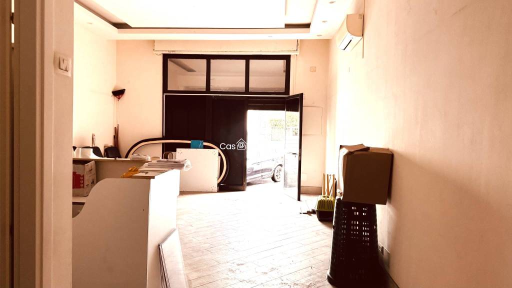 locale commerciale in affitto a Prato