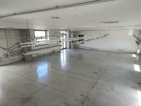 ufficio in affitto a Prato in zona Grignano
