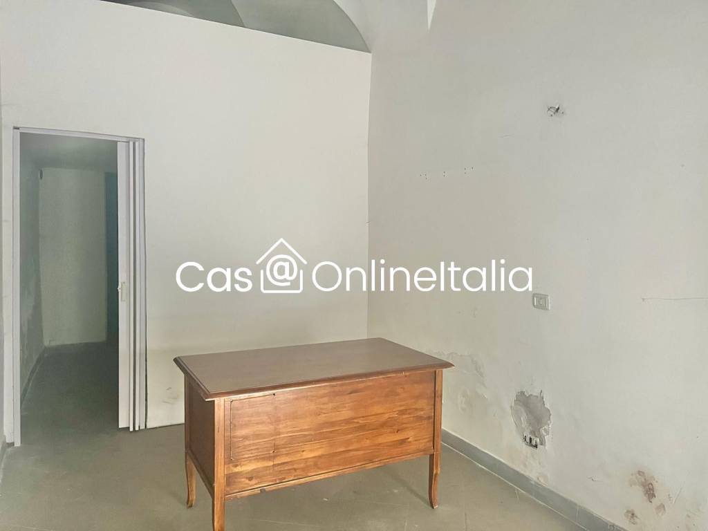 locale commerciale in affitto a Prato