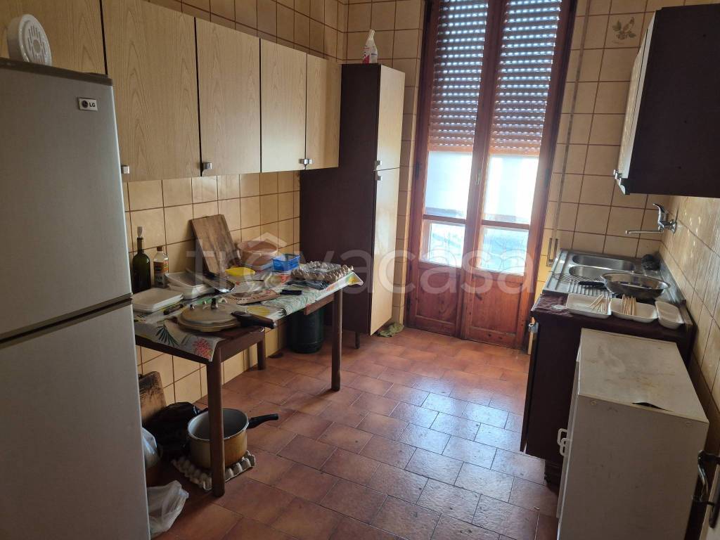 casa indipendente in affitto a Prato in zona Castelnuovo