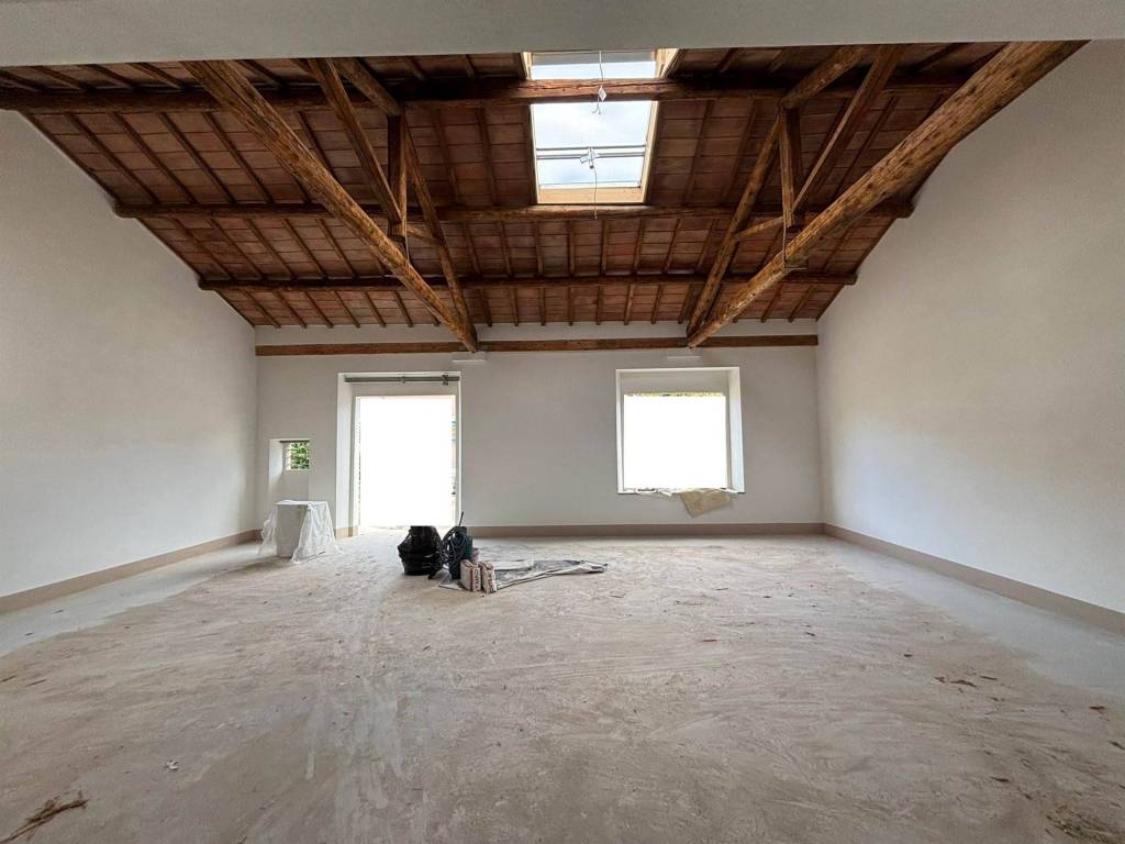 ufficio in affitto a Prato in zona Grignano