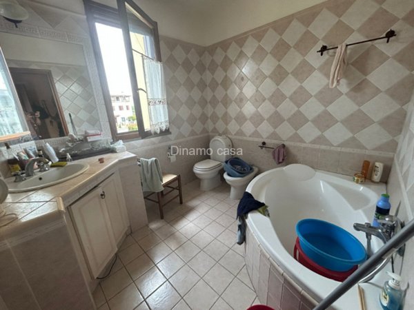 appartamento in affitto a Prato in zona Tavola