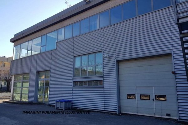 locale commerciale in affitto a Prato in zona Paperino