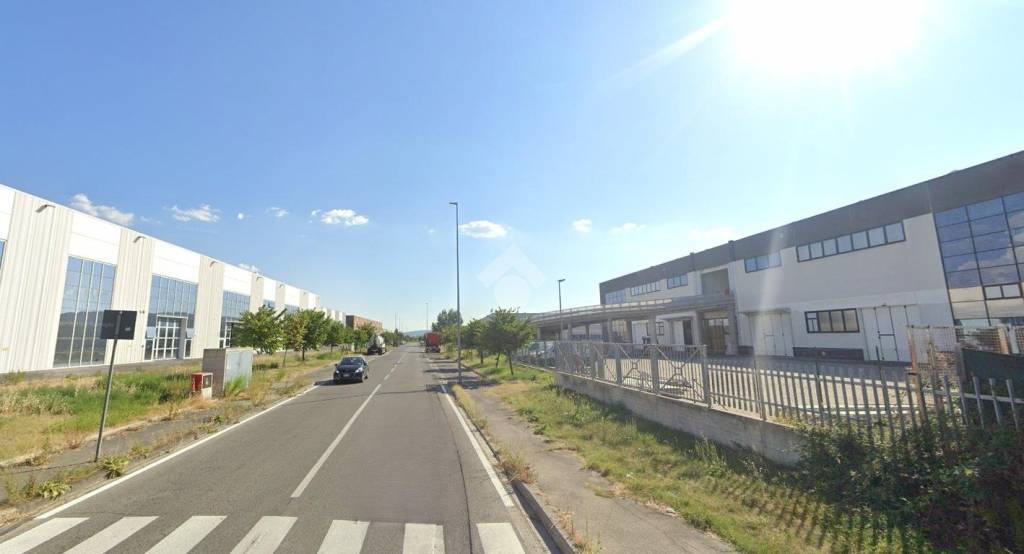 locale commerciale in affitto a Prato in zona Paperino