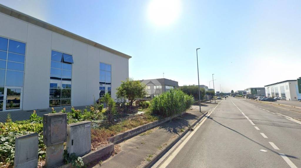 locale commerciale in affitto a Prato in zona Paperino