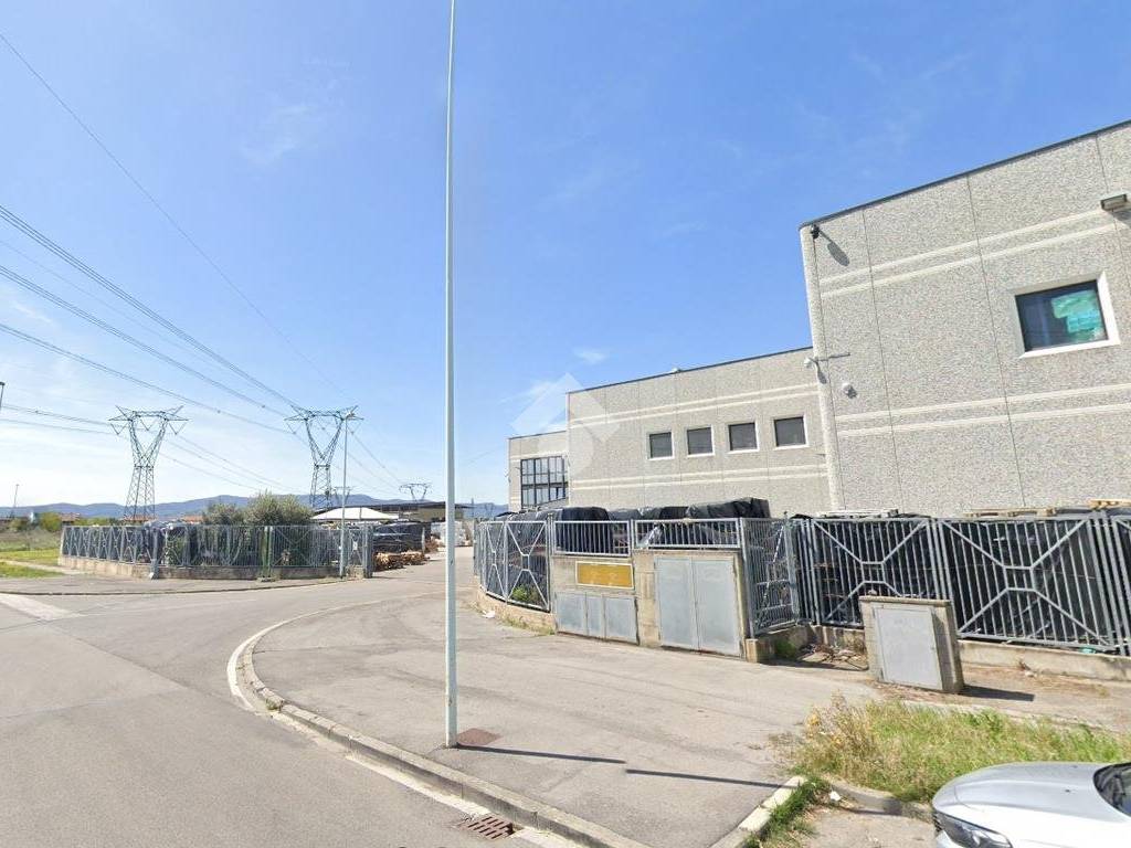 locale commerciale in affitto a Prato in zona Fontanelle
