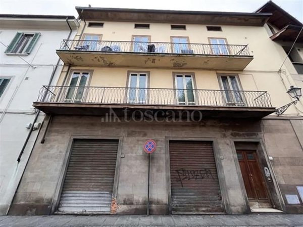 locale commerciale in affitto a Prato