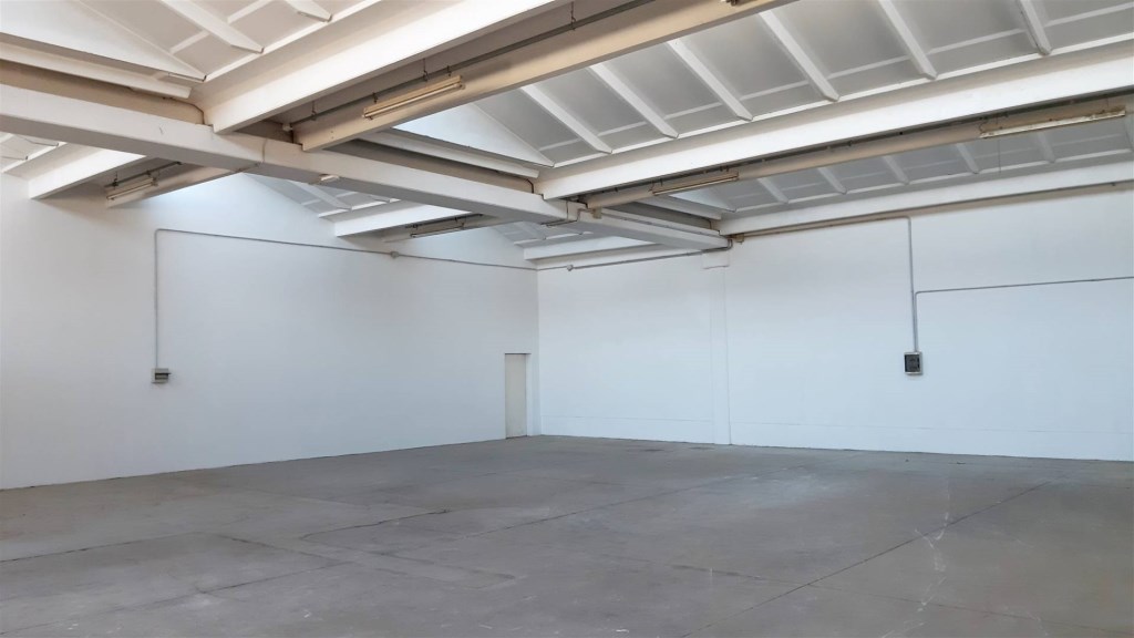 locale commerciale in affitto a Prato in zona Le Badie