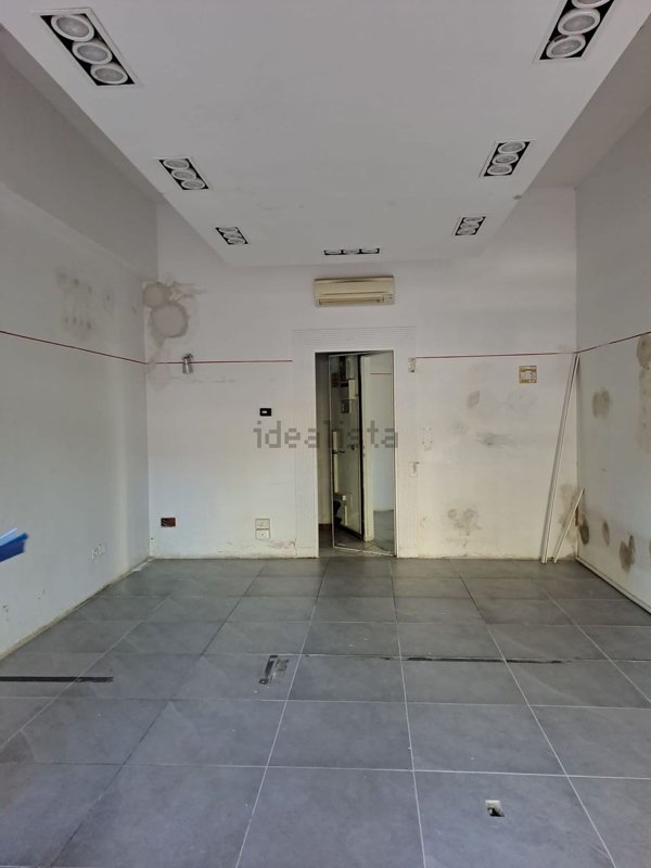 locale commerciale in affitto a Prato in zona Galceti