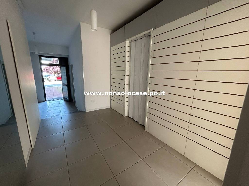 negozio in affitto a Prato