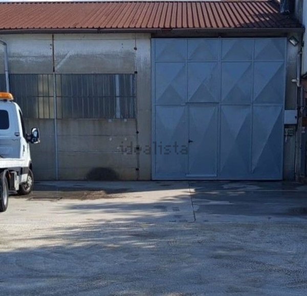 ufficio in affitto a Prato in zona Narnali