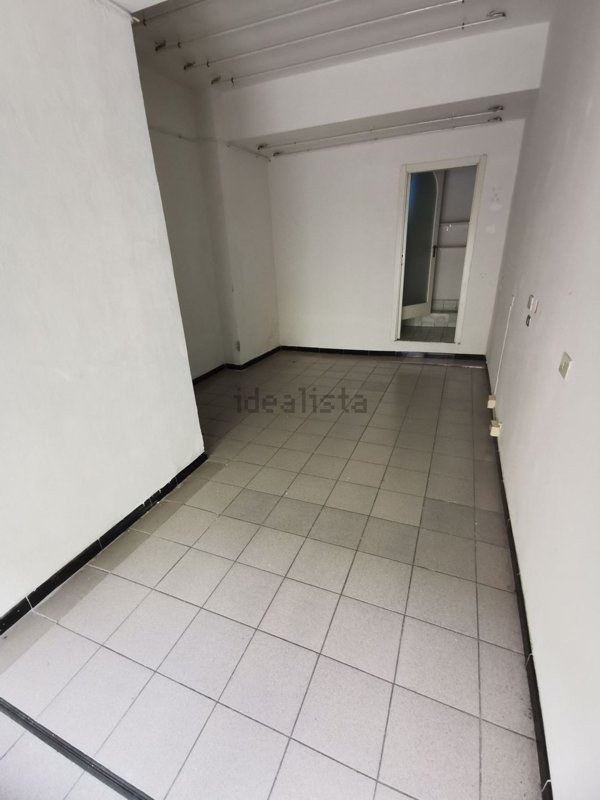 locale commerciale in affitto a Prato